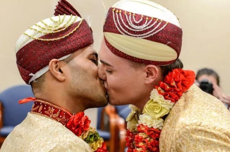 Впервые в истории Великобритании мусульманская гей пара сыграла свадьбу