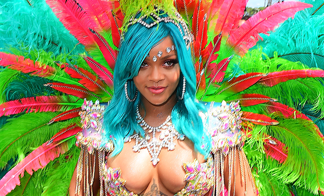 Рианна произвела фурор на карнавале на Барбадосе