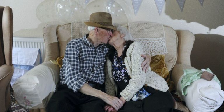 Настоящая любовь живет вечно: они встретились в 9 лет, спустя 84 года они все также влюблены друг в друга!