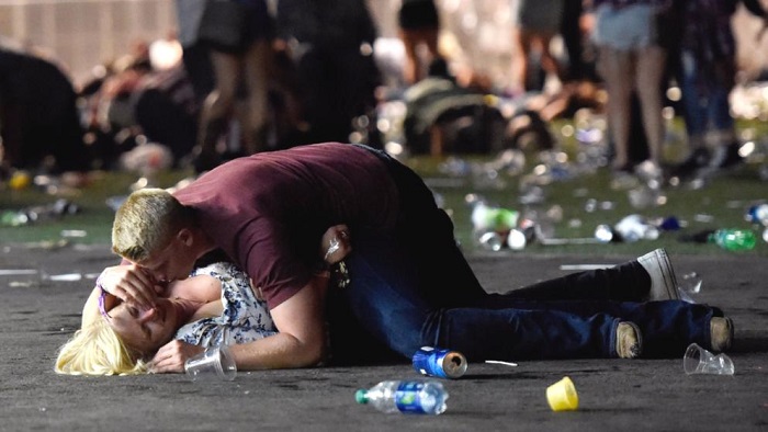 Снимок из Лас-Вегаса, который облетел весь Интернет. Вот какую трагедию скрывает это душераздирающее фото...
