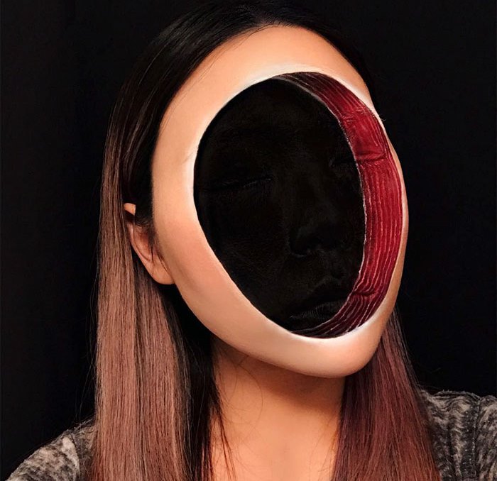 Девушка с помощью макияжа создает на своем лице головокружительные трехмерные оптические иллюзии!  