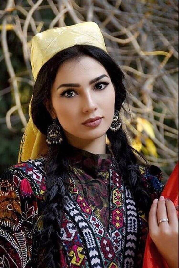 Безумно красивые таджикские девушки, которые заставят сердце биться чаще!