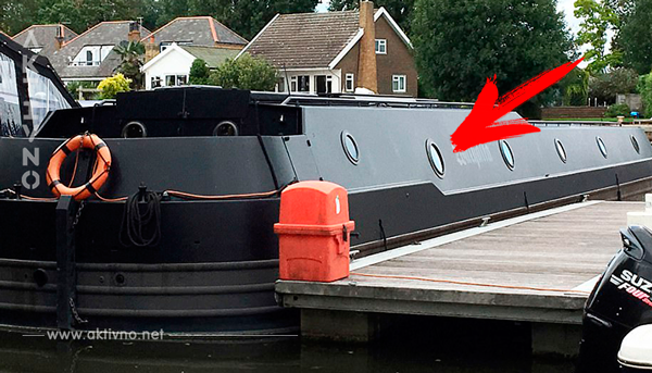 Британские пенсионеры продаю лодку Джеймса Бонда. Смотрите, какая она внутри! 