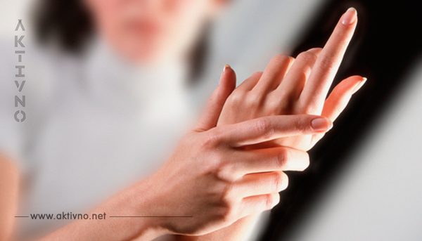 Онемение рук — важный сигнал о том, что нужно идти к врачу: 7 причин!