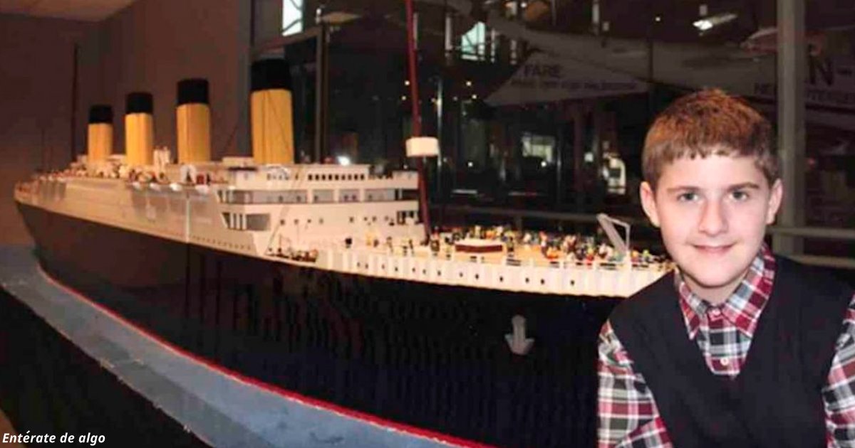 Ребёнок аутист построил из LEGO точную копию «Титаника»!
