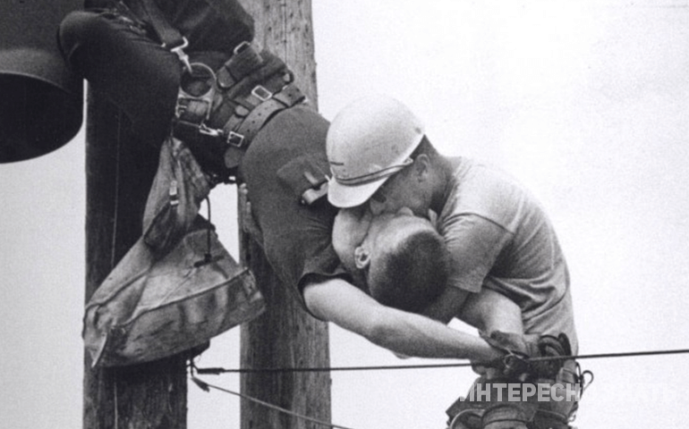 История одного снимка: «Поцелуй жизни» 1967 год.