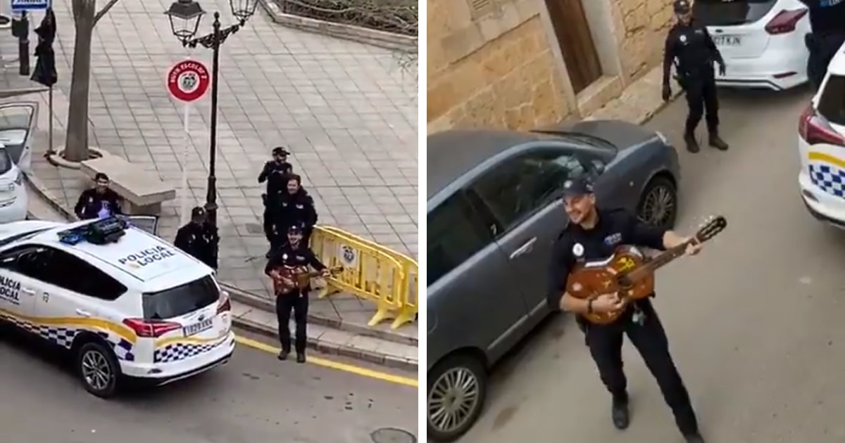 Испанские полицейские ездят по улицам и поют под окнами. Так они подбадривают людей во время карантина