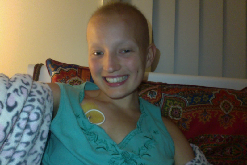 Девушка, которой врачи давали 3 месяца, за год полностью излечилась от рака