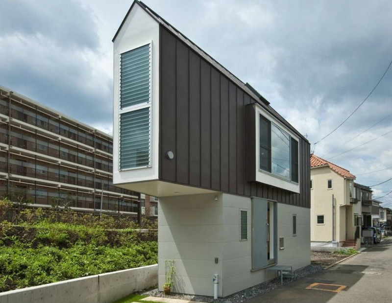 Этот дом в Японии только снаружи кажется миниатюрным и узким