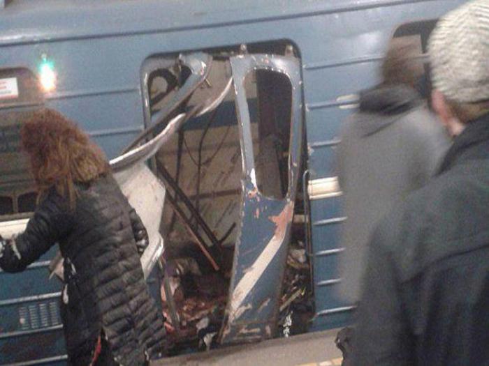 Что известно на настоящий момент о взрыве в петербургском метро?
